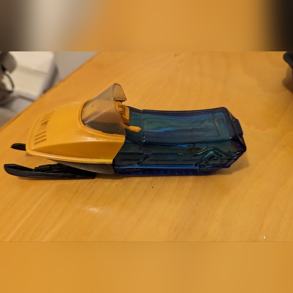 Vintage Avon snowmobile aftershave bottle - Picture 3 of 4